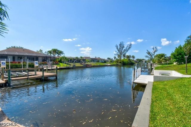420 SE 32nd ST, Cape Coral, FL 33904