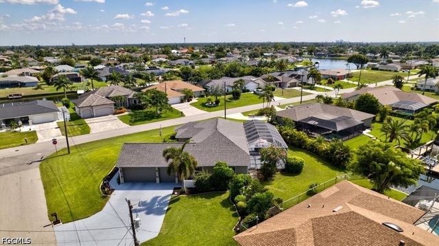 420 SE 32nd ST, Cape Coral, FL 33904