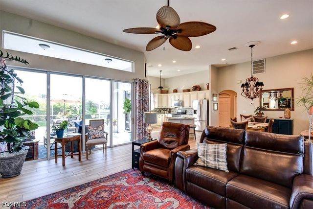420 SE 32nd ST, Cape Coral, FL 33904