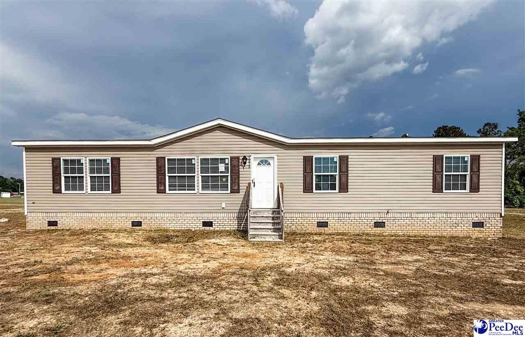 1318 Helena Drive, Dillon, SC 29536