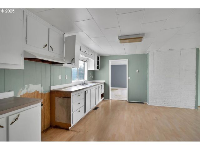 1110 6TH Ave, Seaside, OR 97138