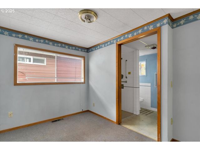 1110 6TH Ave, Seaside, OR 97138