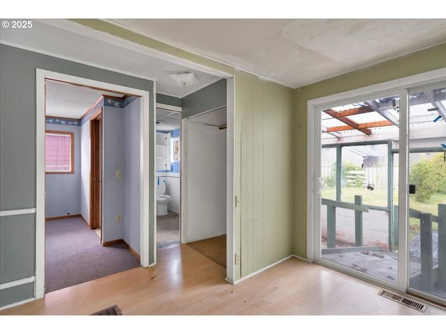 1110 6TH Ave, Seaside, OR 97138