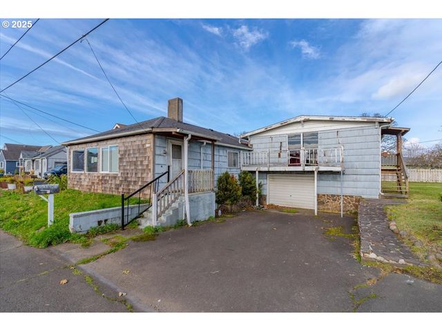 1110 6TH Ave, Seaside, OR 97138