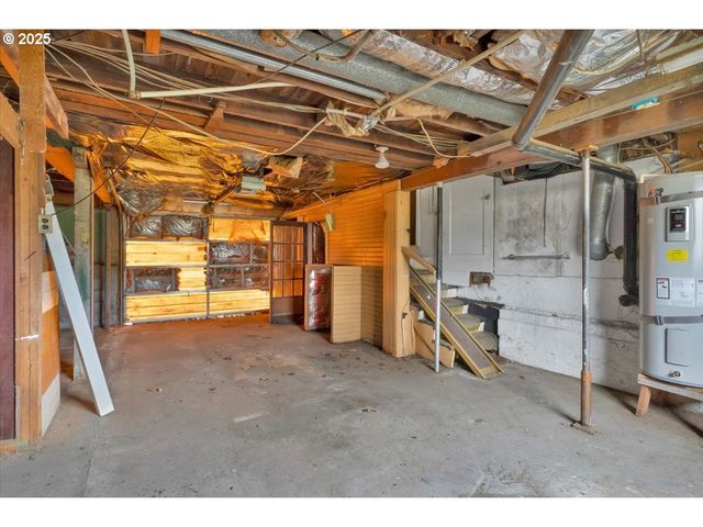 1110 6TH Ave, Seaside, OR 97138