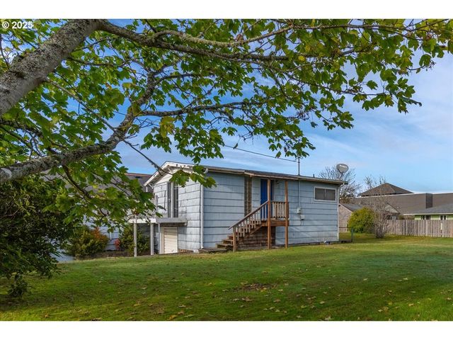 1110 6TH Ave, Seaside, OR 97138