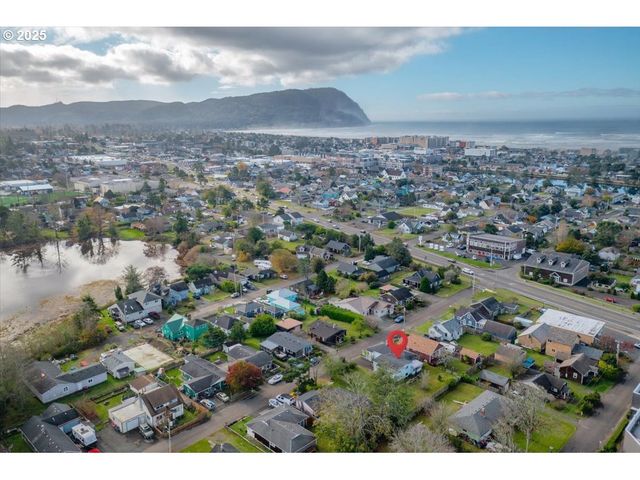 1110 6TH Ave, Seaside, OR 97138