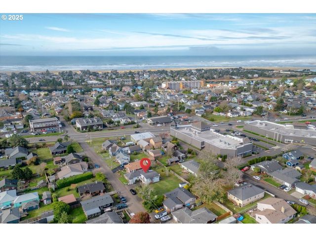 1110 6TH Ave, Seaside, OR 97138