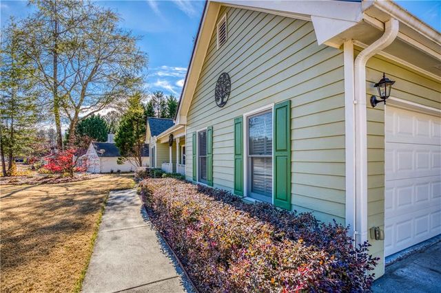 770 Hunters Lane, Loganville, GA 30052