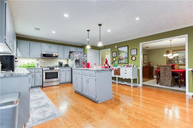 770 Hunters Lane, Loganville, GA 30052