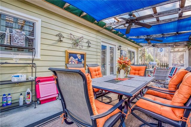 770 Hunters Lane, Loganville, GA 30052