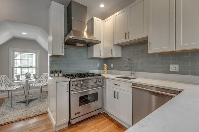18 Sacramento Pl 2, Cambridge, MA 02138
