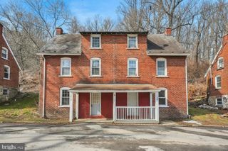 1410 BRICK ROW, Coatesville, PA 19320