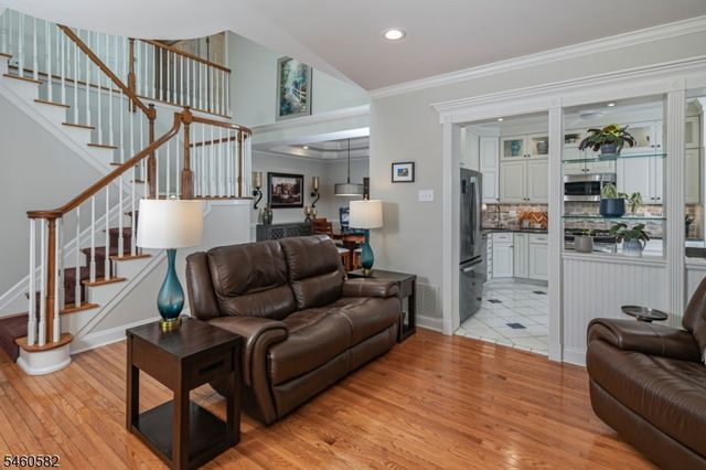44 Rock Creek Woods Dr, Lambertville City, NJ 08530
