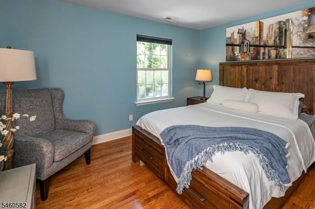 44 Rock Creek Woods Dr, Lambertville City, NJ 08530