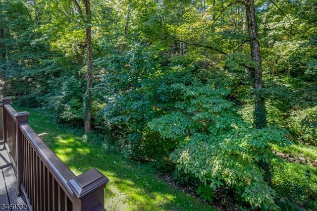 44 Rock Creek Woods Dr, Lambertville City, NJ 08530
