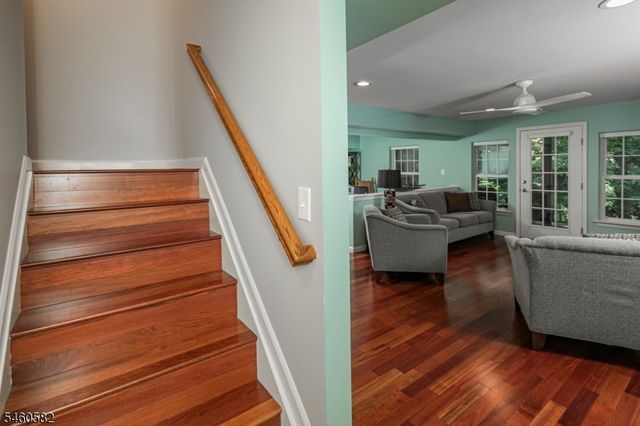 44 Rock Creek Woods Dr, Lambertville City, NJ 08530