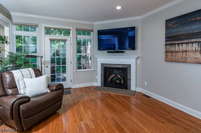 44 Rock Creek Woods Dr, Lambertville City, NJ 08530