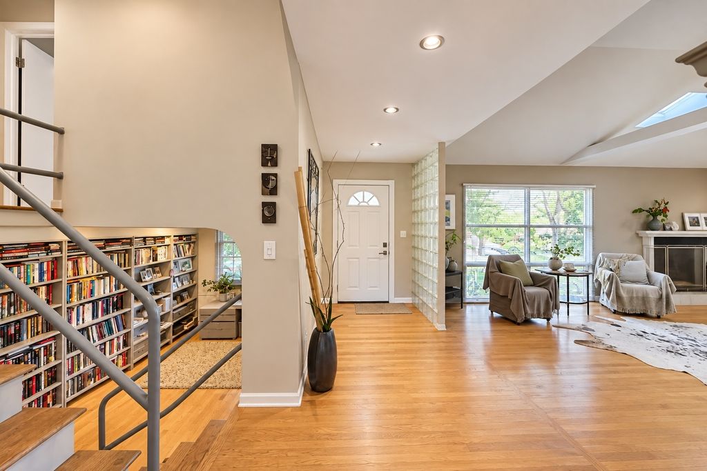 426 Amherst Avenue, Des Plaines, IL 60016 — photo 4