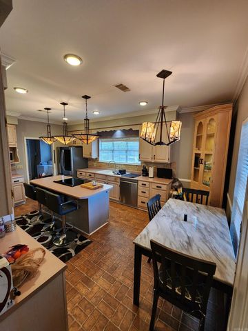 1003 Fairway, Pine Bluff, AR 71603