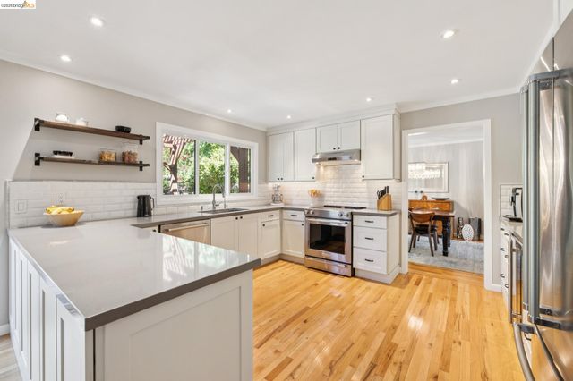 15 Dias Ct, El Sobrante, CA 94803