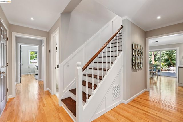 15 Dias Ct, El Sobrante, CA 94803