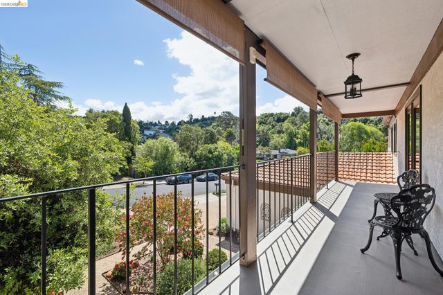 15 Dias Ct, El Sobrante, CA 94803