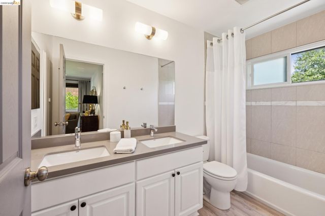 15 Dias Ct, El Sobrante, CA 94803