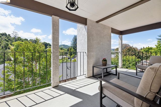 15 Dias Ct, El Sobrante, CA 94803