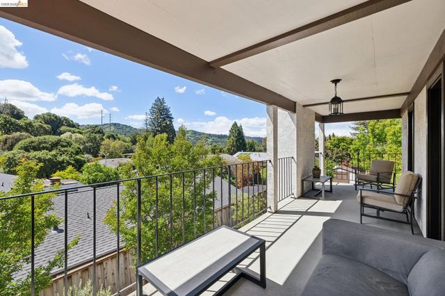 15 Dias Ct, El Sobrante, CA 94803