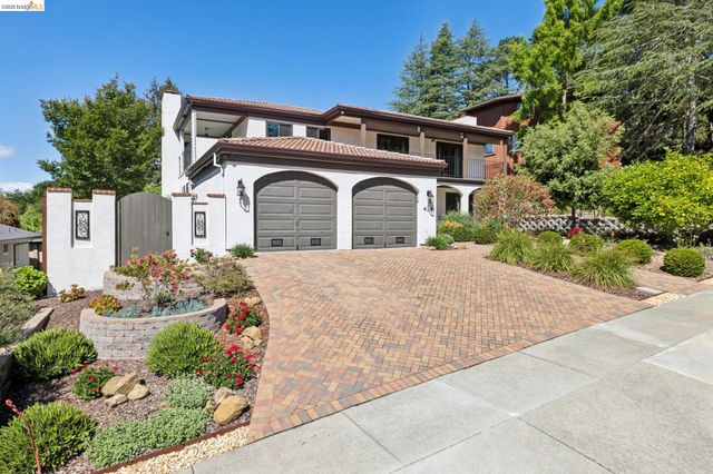 15 Dias Ct, El Sobrante, CA 94803