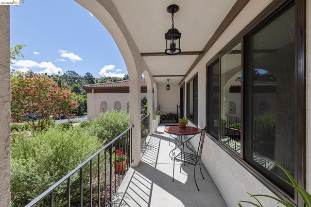 15 Dias Ct, El Sobrante, CA 94803