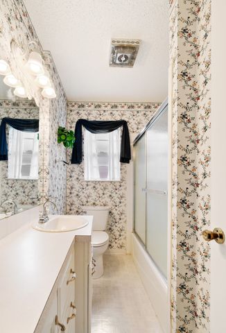 3225 E Houston Street, Paris, TX 75460