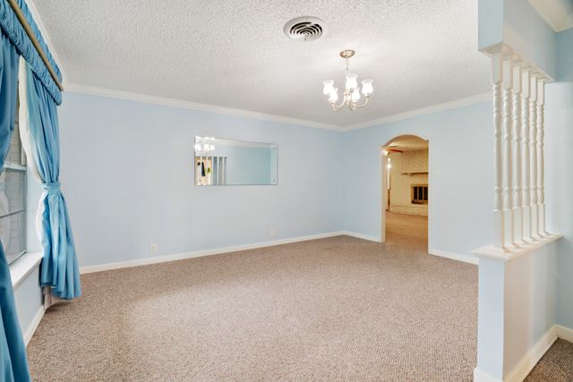 3225 E Houston Street, Paris, TX 75460