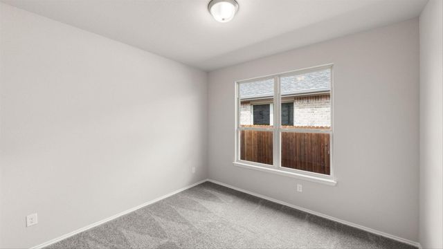 816 Alderwood Drive, Red Oak, TX 75154