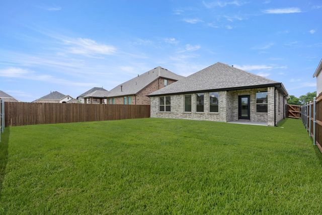 816 Alderwood Drive, Red Oak, TX 75154