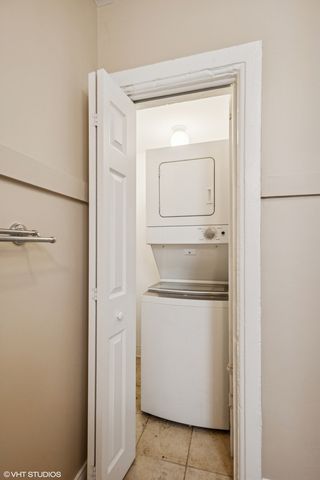 1702 N Campbell Avenue, Chicago, IL 60647