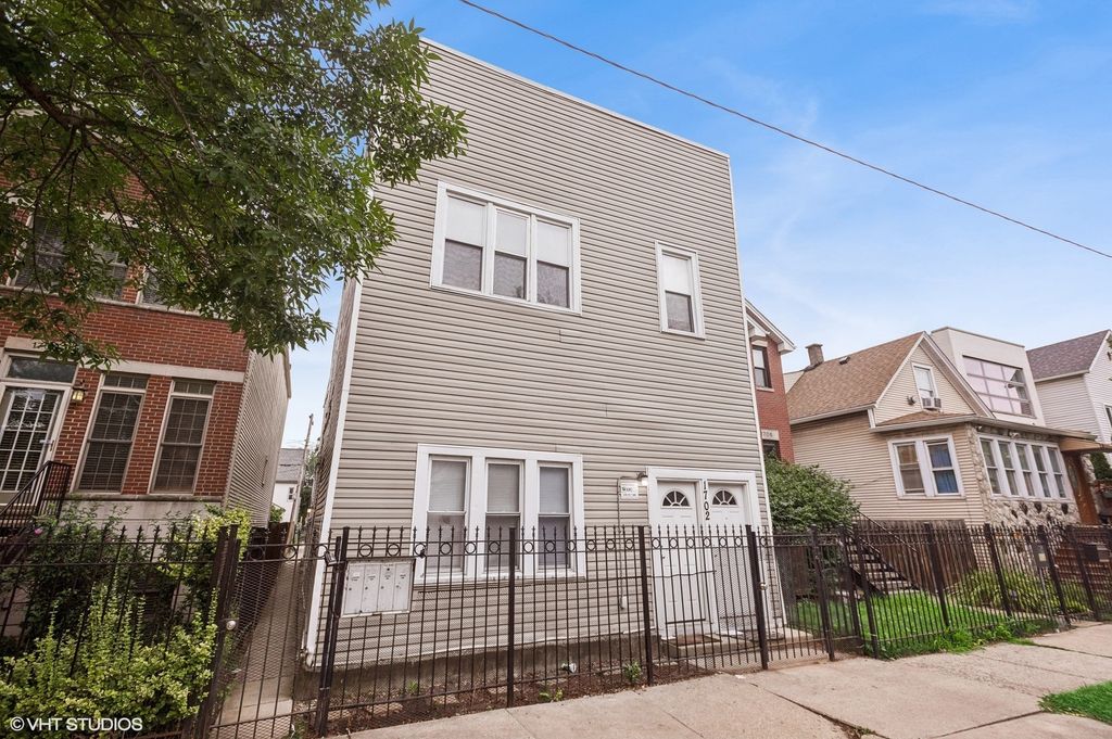 1702 N Campbell Avenue, Chicago, IL 60647