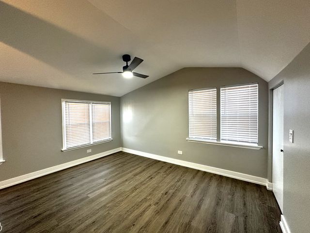 7304 W 57th Street W, Summit, IL 60501