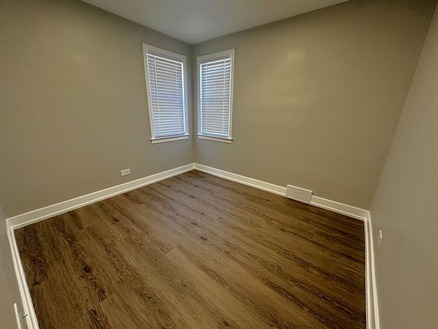 7304 W 57th Street W, Summit, IL 60501