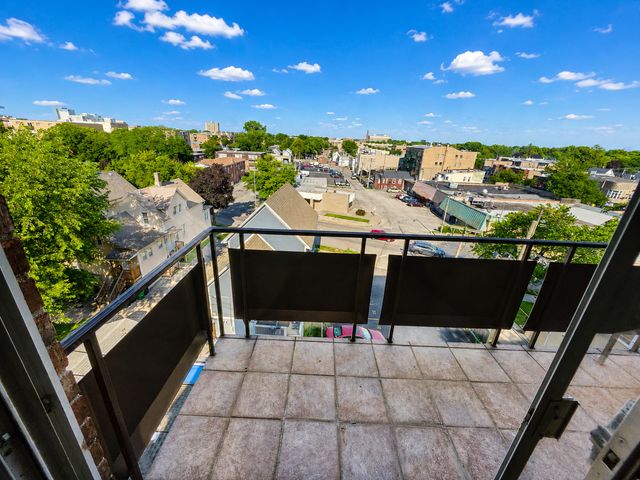 336 Lathrop Avenue 603, Forest Park, IL 60130