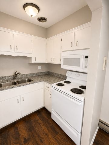 336 Lathrop Avenue 603, Forest Park, IL 60130
