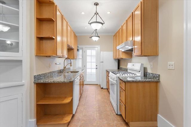 133 Echo Ave, Oakland, CA 94611