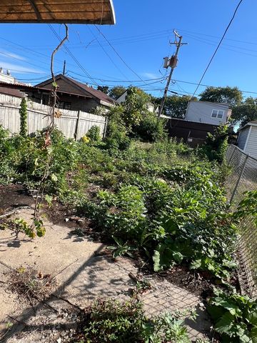 2625 S Karlov Avenue, Chicago, IL 60623