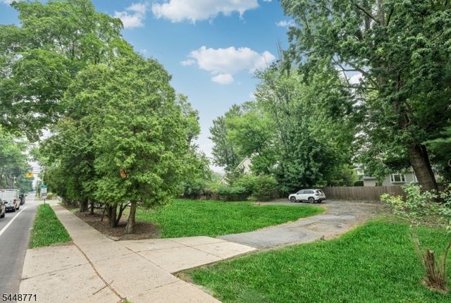 7 Hardenburgh Ave, Demarest Boro, NJ 07627