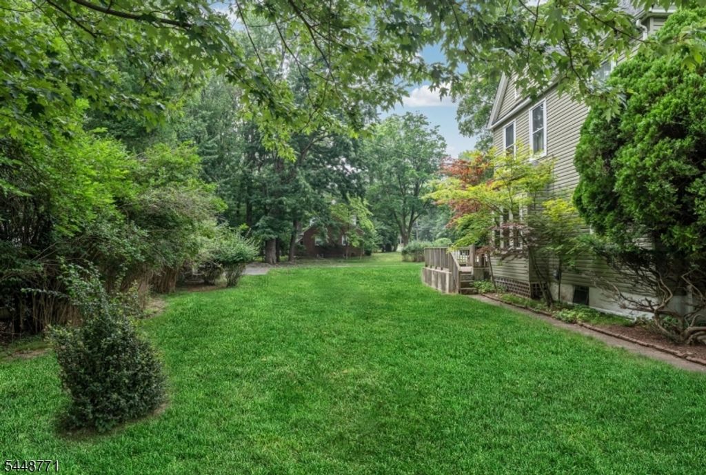 7 Hardenburgh Ave, Demarest Boro, NJ 07627