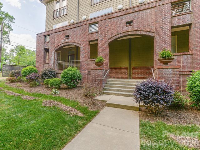 1174 Park West Drive, Charlotte, NC 28209