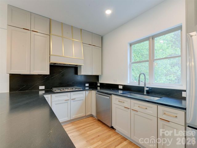 1174 Park West Drive, Charlotte, NC 28209