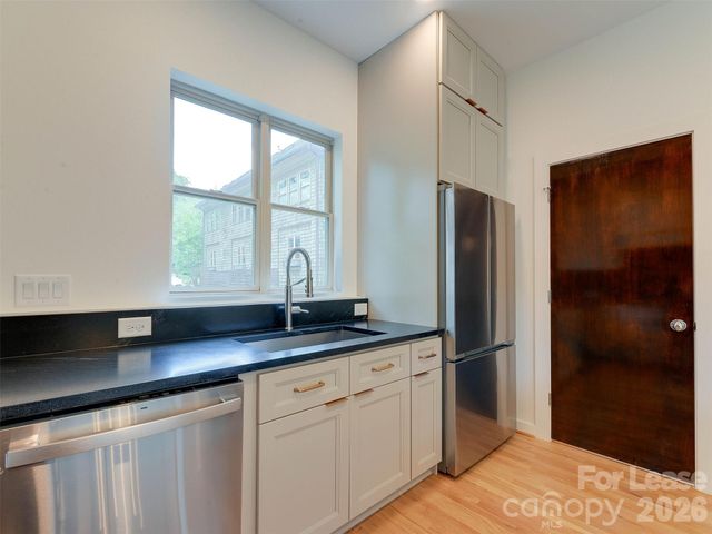 1174 Park West Drive, Charlotte, NC 28209
