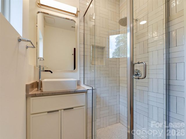 1174 Park West Drive, Charlotte, NC 28209